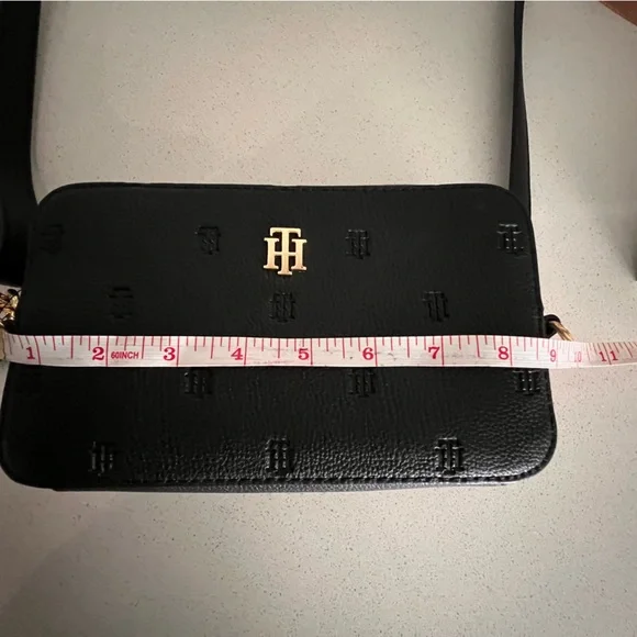 Tommy Hilfiger Women's Camera Crossbody Bag - Black Faux Leather Embossed Logo - Picture 8 of 11